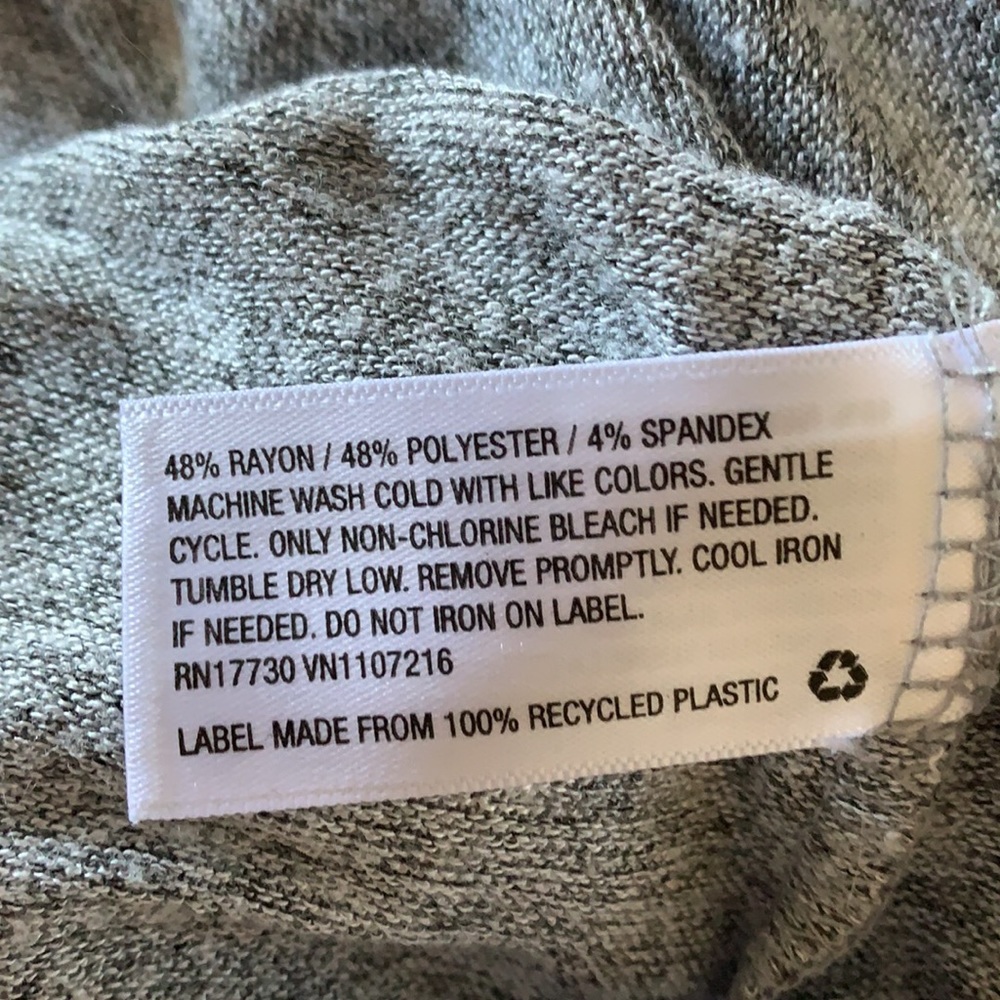 {A New Day}Sz S Gray Heathered Vneck Knit Hi Low Top - Picture 5 of 5